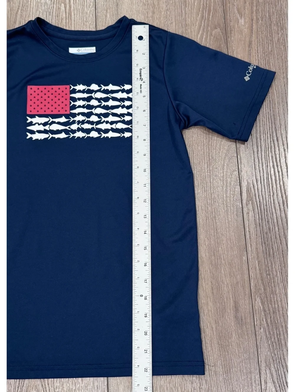 Columbia Navy Blue Short Sleeve Fish Flag Graphic T-Shirt Size Medium